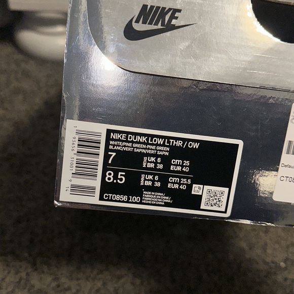 Nike Dunk Low X Off-White Pine Green 2019 Sneakers - Picture 8 of 9